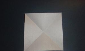 Як зробити гноміка з паперу