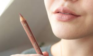 What you should know when choosing a lip pencil